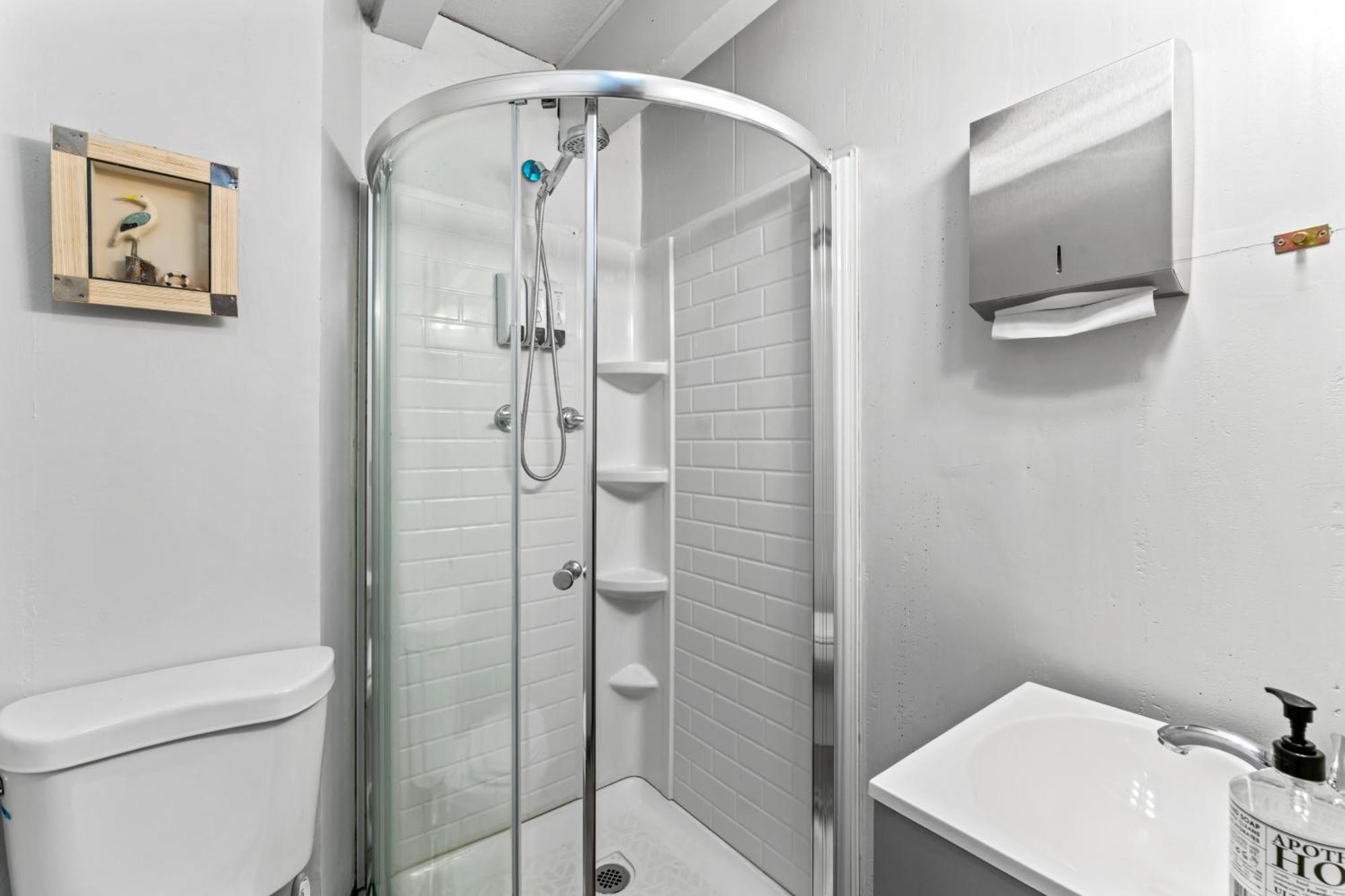 Compact, Comfortable And Cozy Too Анкоридж Екстер'єр фото
